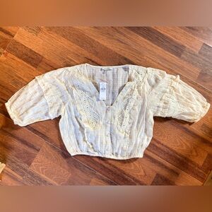 AMERICAN Eagle Cream Lace-Trimmed Women's Top, Size XS. NWT